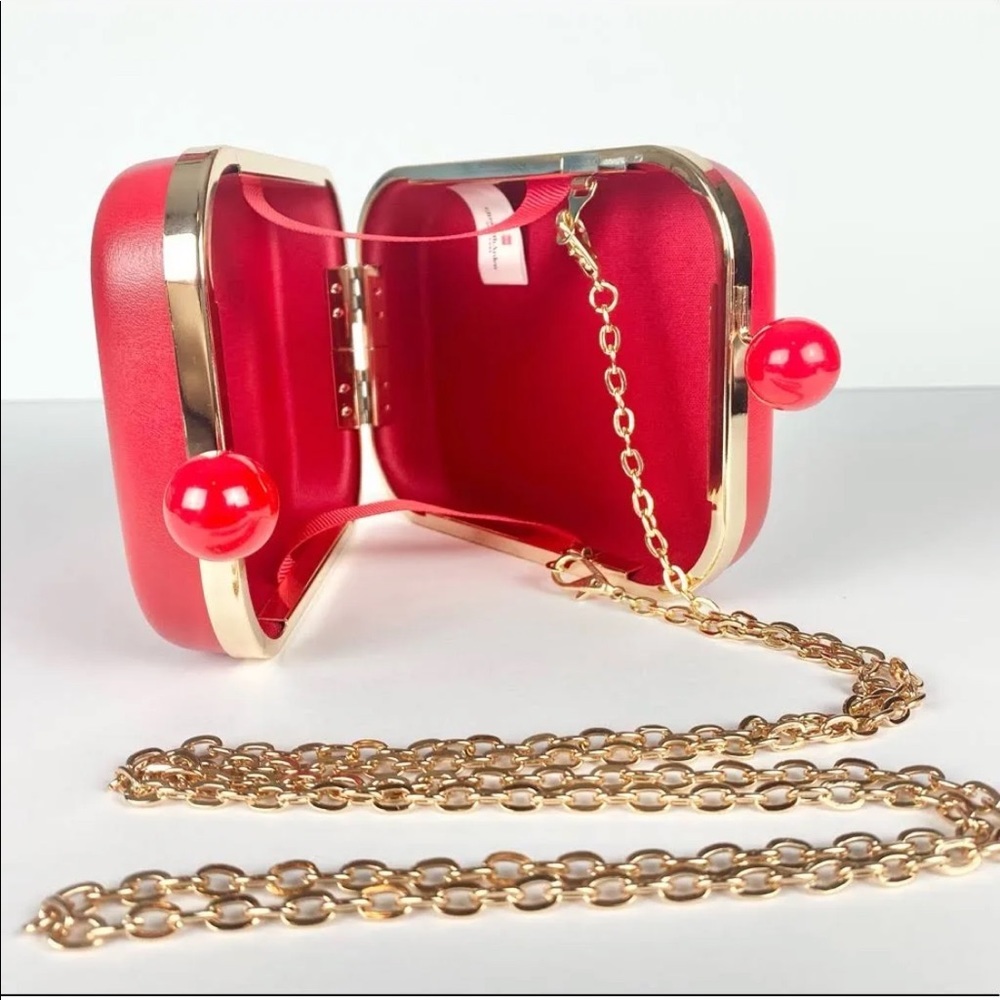 Elizabeth Arden Red Clasp Gold Chain Crossbody Side Clutch/Bag